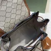 Top Designer Handbag Mens and Womens Fashion Portable Shoulder Classic Vintage Leather Bag Commuter Backpack 674147