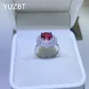 Clusterringen Yuzbt 18K Wit goud vergulde 1 Uitstekende gesneden diamantstest voorbij rode moissanietbloemring voor vrouwelijke cadeau bruiloft sieraden