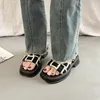 Pantofole 2024 Trend Summer Flats Women Scarpe casual Flip Flip Flops Designer Sandals Beach Fad Ladies Slide