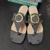 고급 새로운 플립 플롭 양모 광장 발가락 평평한 금속 버클 캐주얼 슬리퍼 여성용 신발