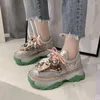 Zapatos de fitness Vrouwen Casual Schoenen 2024 Modo de plataforma de diseñador Sjaals Ademend Dikke Bodem Chunky Sneakers Vrouw Zapatillas Mujer