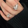 Ringos de cluster 925 Sterling Silver Open Ring Ring de dedos geométricos Irregular Clear Heart Punk For Women Girl Jewelry Giftship por atacado