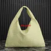 Кожаные сумки Bottegveneta Hop Mudbags 2024 Новая магазин сумочка подлинная овчина для женской сумки для подмышки.