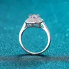 Anelli a grappolo Diamond Test ha superato eccellente taglio 1 d Colore Moissanite Cushion Rosa Anello femmina Silver 925 Platinum Platining Wedding Jewelry