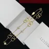Lettera di marca di lusso V Necklace a sospensione collane per perle bianche per donne regalo