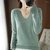 Pulls aux femmes Pulllare en V chauds et hiver en V Sweater coréen Fashion Corée à manches longues minces de couleur unie