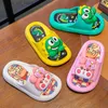 Slipper Summer Età 2-8 bambini pantofole Sandali di dinosauro di coniglio cartone animato per ragazze bagni a infradito a infradito non slittamento per bambini scarpe da bambino t240415