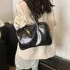 Бережки 2024 Корейская мода повседневная женщина простая сплошная цветовая мягкая кожаная кожаная сумка для плеча на плече