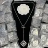 Новые классические модные подвесные ожерелья для женщин Элегантный листовой ожерелье для ожерелья для колье колючки