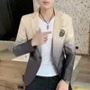 Blazer fot män våren manlig gradient kostym jacka masculino koreansk stil smal fit casual mode trend klänning 240407