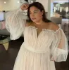 2024 BOHO PLUS STORLEK Wedding Dresses Bridal Gown Beach Country Off the Shoulder Long Hidees Tulle en linje anpassad