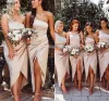 2024 Champagne Bridesmaid Dresses One Shoulder Satin Ankle Length Front Slit Beach Plus Size Wedding Guest Gowns Custom Made Formal Evening Wear