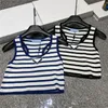 メタルバッジベストニットTシャツデザイナー女性服ショートスタイルトップサマーカジュアルベスト作物タンク