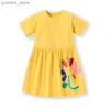 Mädchenkleider springen Messgeräte 2-8 Neuankömmlinge Mädchen Kleid Blume Aufkleber heiß verkauft Sommerkinderkleidung Kurzarm Baby Frosch Y240415Y240417U122