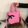 Luksusowa torebka torebka torebka stałe kolorowe kontrola diamentów torby na ramię moda pod pachami aplikacja crossbody torebka
