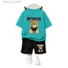 Kläder set sommarflickan kläder barn pojke tecknad björn t-shirts shorts passar barn kort ärm o nacken topp och botten 2 bitar set t240417