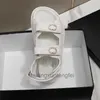 Tasarımcı Ayakkabı Plaj Sandal Kalın Alt Spor Sandalet Eğitmenleri Moda Deri Sıradan Kadın Ayakkabı Velvet Mektup Platformu Lady Shoe Boyut 35-40-41-42 US4-US11 Kutu