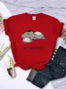 Potrzebujesz więcej kreskówek Sleep Bear Women Tshirt Street Allmath Tops Fashion Hip Hop Casual Clothing Osobowość Kobieta Krótkie rękawa 240411