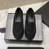 Molages de marque de créateurs 2023 Nouveaux chaussures plates à talons hauts en cuir