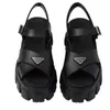 Triangle Logo Dames Sandalen dikke hakken luxe sandalen vrouwen wiggen voor vrouw open teen progettista sandale schoenen feest zwart wit