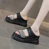 Kapcie 7 cm Rhinestone oryginalne skórzane kobiety letnia platforma klinowa sandały wysokie marka eleganckie wygodne slajdy buty plażowe