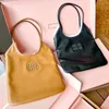 MIUMIUBAG UNDERARMデザイナーMIUIショップバッグレディースメンズラグジュアリーハンドバッグクロスボディリアルレザーショルダーバッグファッションクラッチブラックトートトラベルポシェット