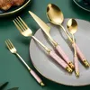 Set di stoviglie da 5 pezzi posate set di posate cucchiaio forchetta con impugnatura in ceramica per carrello in oro leggero cucina in acciaio inossidabile cucina in acciaio inossidabile