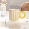 Tasses ins artistique mignon cadeau en céramique cup de coupe de bureau créatif main simple café mode dynamique mog dynamique