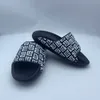 Pantoufles pour hommes pantoufles d'été design de marque antidérapante sandales de plage extérieure de la maison salle de bain soft mens flipl2403