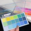 18 färger Eyeshadow Palette Full matt lågmättnad Vattentät långvarig neonröd gula gröna gröna pigment ögonmakeup 240415