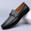 Casual schoenen 2024Designer Echte lederen mannen Mode Trend Merk Kleding Zakenschoen Flat Office Driving Loafers Plus Size36-46