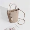 Sac à main pour femmes en cuir en cuir en cuir à la vache pour printemps 2024 Conception de niche à la mode et polyvalente sac à bandoulière