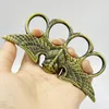 Fyra -Finger Glove Owl Legitimt Defense Self -Defense Supplies Wapon Hand Buckle Fist Buckle