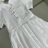 豪華な女の子のパーティードレスブルーファインストライプベビースカートサイズ100-150 cmキッズデザイナー服アカデミックスタイルプリンセスドレス24april