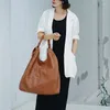 Tapés sac à main de grande capacité sacs sacs fourre-tout pour les femmes Soft Vow Cow Le cuir de vache sac à bandoulière Lady Casual Shopping Underarm Big