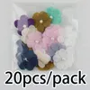 Dekorativa blommor (20 st/pack) 25mm Five Petal Flower Patch Dubbelskikt Tyg Mixed Color Pearl Decoration Girl Headwear DIY