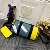 10a nieuwe mode man sling tas bumbag heren cross body borst fanny pack portemonnee buitentas schoudertas schoudertas jonge en stijlvolle dames yoga taille ontwerper crossbody tas