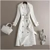 Trench Coats Trench Coats Temperament Jacquard Windbreaker Femelle 2022 AUTUN HEUNT-LANG LONGE LEB ABLEL BLANC AVEC BEAUTRE Recevoir la taille Dhqjl