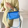 Designer Tote Tassen voor vrouwen Dit jaar Populaire kleur Geometrische tas 2024 Trend Schouder Fashion Live met origineel logo