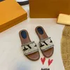 Sandals famous designer women slipper designer sandals shoes luxury slide fashionable embroidery letters shoes wide width low heel summer slippers men sh012 B4