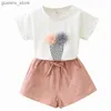 Set di abbigliamento per bambini set di abbigliamento da abbigliamento estivo corto tshirt a due pezzi Ice set di bambini abiti da ragazza abiti rotondi con abiti y240415