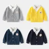 Jackets Spring e Autumn Roupos de Jackets 2-6y Meninos falsos de duas peças Baby Cardigan Soft Top Top