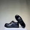 Zapatos de negocios formales hechos a mano Cavos de estilo británico Caballeros de traje formal zapatos de vestir para hombre Oxfords