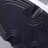 Buty zwykłe 2024 Wiosenna jesień mody platforma kobiety patentowe skórzane trampki białe czarne