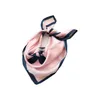 Nuova sciarpa a scialle di design per uomo e donna sciarpa quadrata di seta classica di fascia alta lettera di raffreddamento della sciarpa per la sciarpa di satina