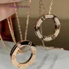 Designer 1to1 cartres High Version V Gold plaqué 18k Rose Round Collier Womens Classic Three Diamond Full Candarbone Chain à la mode