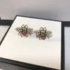 Luxur Designer Insect Bee Earrings Designer Kvinnor Hoop Earrings Stud Titanium Rostfritt stål damer bär örhängen g smycken som födelsedagspresenter med låda