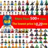 Bricks Toy Building Blocs Plastic Minifig Toy Small Ninja Doll Poulet Manger Style Style Couple de mariage Cadeaux aléatoires