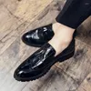 Casual Shoes 2024 Tre färg Fashion Shoe Office for Men Business Breattable Leather Driving Comfort Slip-On