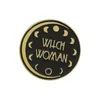 Lettre de couleur noire ronde de la sorcière vintage broches en émail épingle pour femmes robe de mode manteau